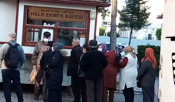 Alanya’da halk ekmek de zamdan nasibini aldı