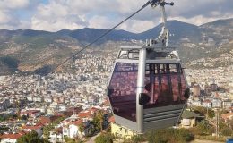 Alanya Teleferik’te çifte tarife skandalı I TURİSTE 70, YERLİYE 39 TL