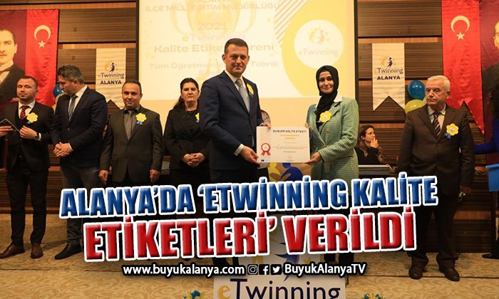 Alanya’da eğitim alanındaki başarılı çalışmalar ödüllendirildi