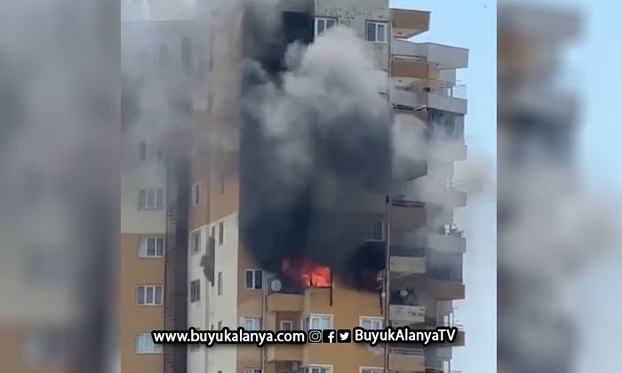 Hastaneye giden çiftin evi alev alev yandı