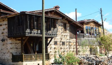 800 yıllık mahalle Avrupalı turistlerin UĞRAK NOKTASI oldu