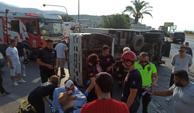 Alanya’da otomobille çarpışan KAMYON devrildi: 1 ağır yaralı