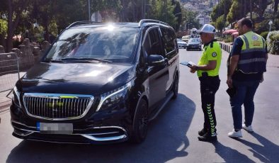 Alanya’da POLİSTEN sürücülere ceza yağdı