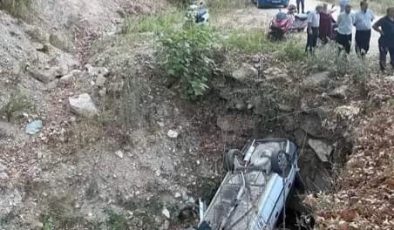 Alanya kırsalında feci kaza SÜRÜCÜ YARALI