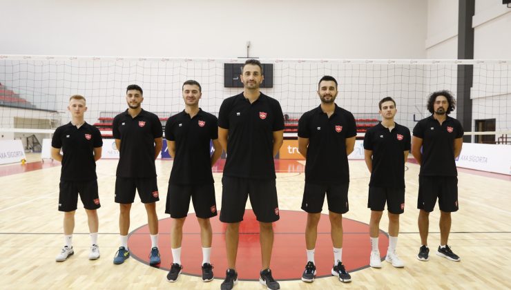 Voleybolun efeleri Alanya’da BULUŞUYOR