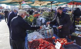 Alanya’da meyve sebze ucuzladı ama vatandaş ALAMIYOR