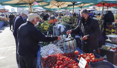 Alanya’da meyve sebze ucuzladı ama vatandaş ALAMIYOR