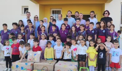 Alanya’da ÖĞRENCİLERDEN kardeş okula anlamlı HEDİYE