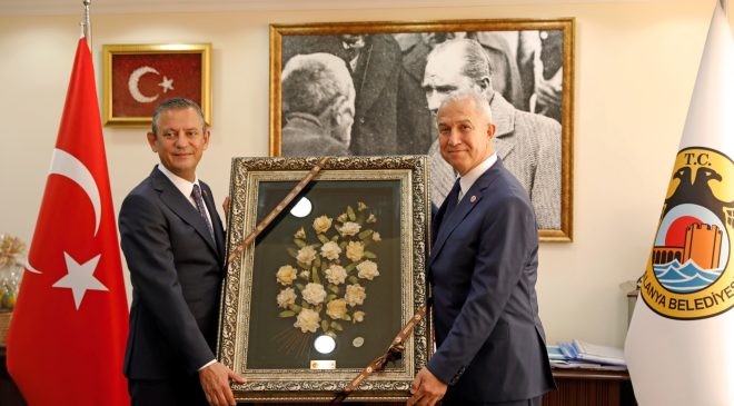 Özçelik Özel’i şaşırttı: “BU BORÇLA HELAL OLSUN”