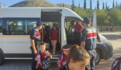 Alanya’da JANDARMA OKUL çevrelerinde kuş uçurtmuyor