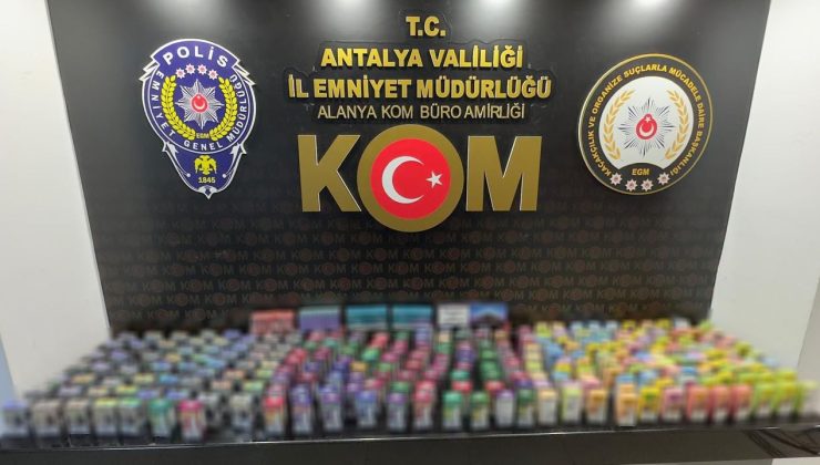 Alanya’da KAÇAKÇILIK operasyonu: 15 şahıs gözaltında