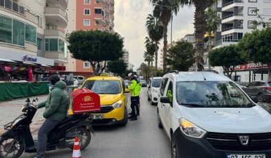 Alanya’da trafik uygulaması: 132 araç DENETLENDİ