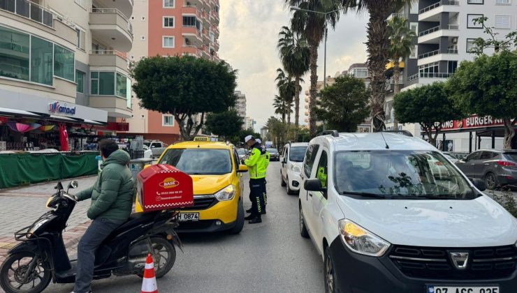 Alanya’da trafik uygulaması: 132 araç DENETLENDİ