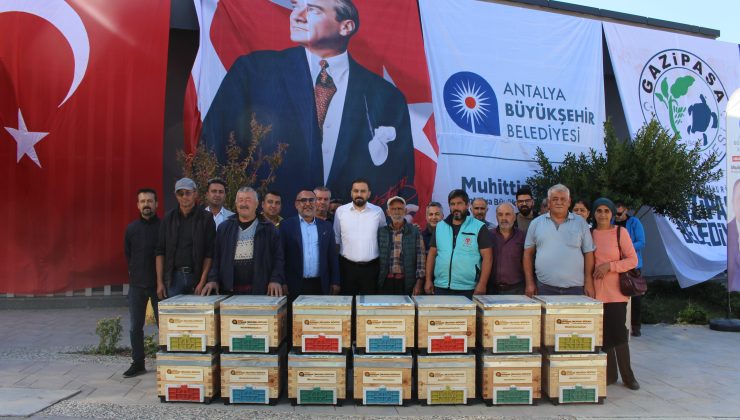 Büyükşehir’den GAZİPAŞALI arıcılara kovan desteği