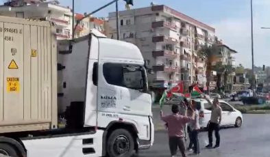 Alanya’da yol kestiler: “İSRAİL’E TİCARET istemiyoruz!”