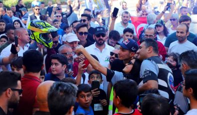 Alanya Dünya Şampiyonu TOPRAK’ı bağrına bastı!