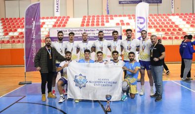 ALKÜ Voleybol Takımı SÜPER LİG yolunda