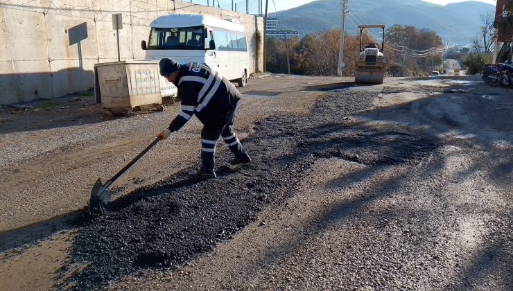 Büyükşehir’den Taşatan yolunda TUZLAMA çalışması