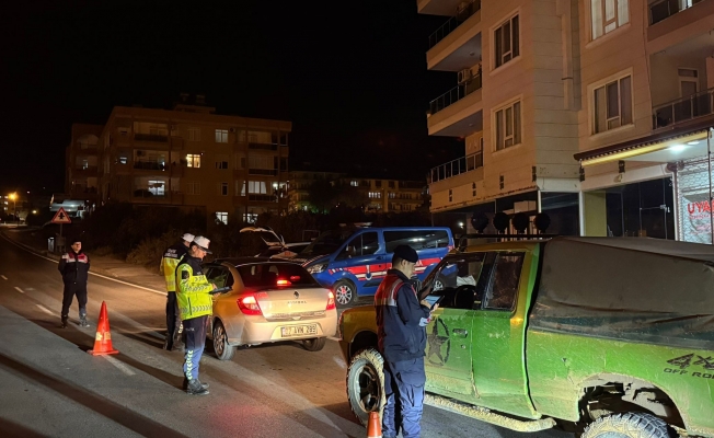 Alanya’da Jandarma 2.573 ARAÇ kontrol etti