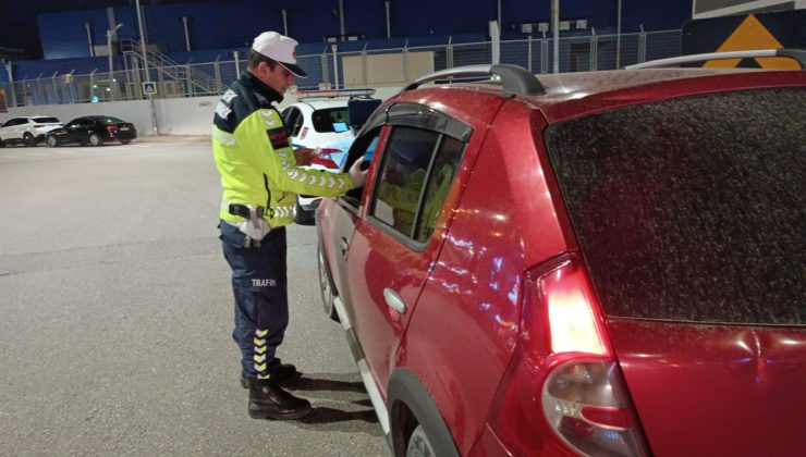 Alanya’da sürücülere ceza yağdı 10 ARAÇ TRAFİKTEN MEN