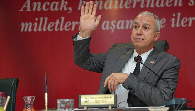 Özçelik: “Bir tek arsa satmadan borçları yarıya DÜŞÜRDÜK”