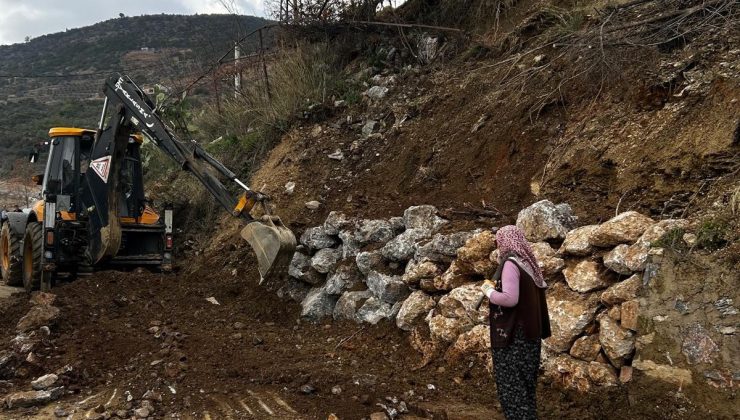 Büyükşehir’den Alanya kırsalındaki YOLLARA KIŞ bakımı