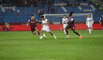 Alanyaspor deplasmanda Trabzonspor’a BOYUN eğdi